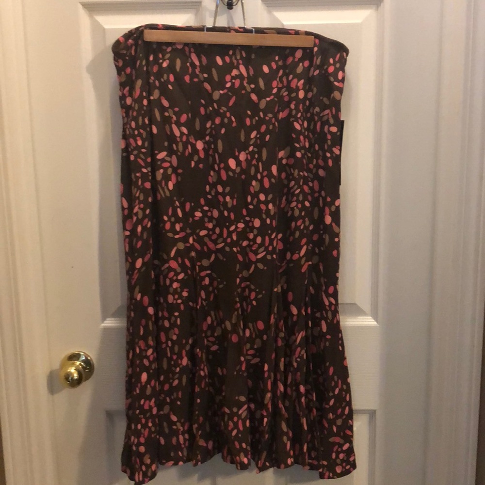 Kasper skirt - new with tags. Brown and pinks.